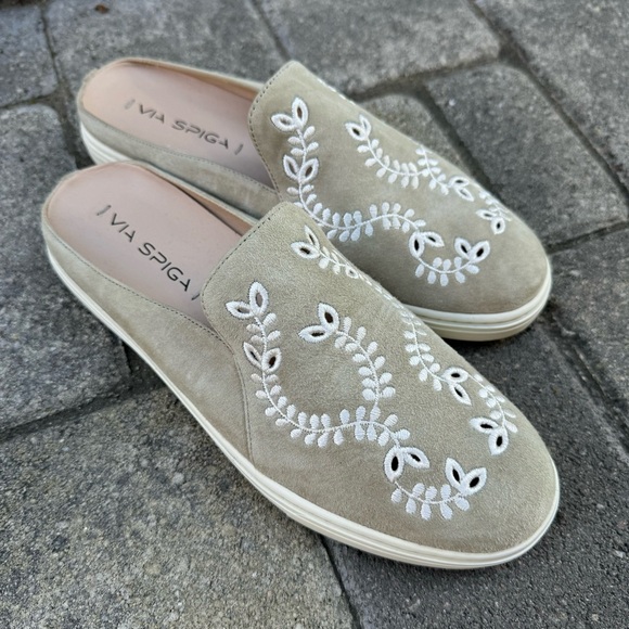 Via Spiga Leaf Vine Embroidered Suede Slip On Mule Sneakers - Picture 1 of 7